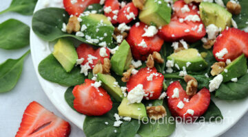 avocado-strawberry-spinach-salad